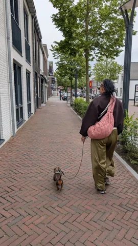 Celine en haar baasje onderweg naar de Laelaps-fotoshoot